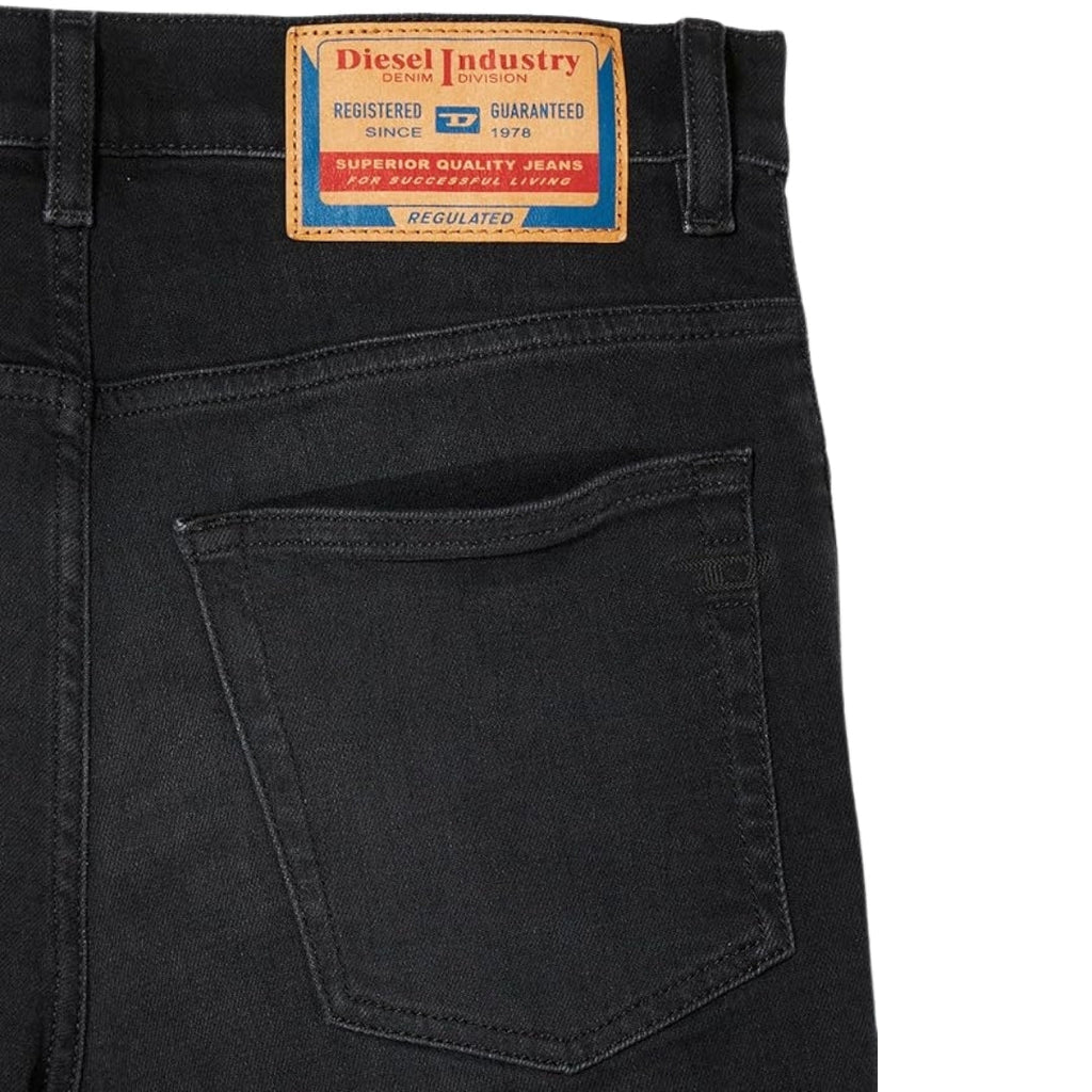 Diesel D-Fining Tapered Fit Plain Black Wash Denim Jeans W30 L32 / 32L