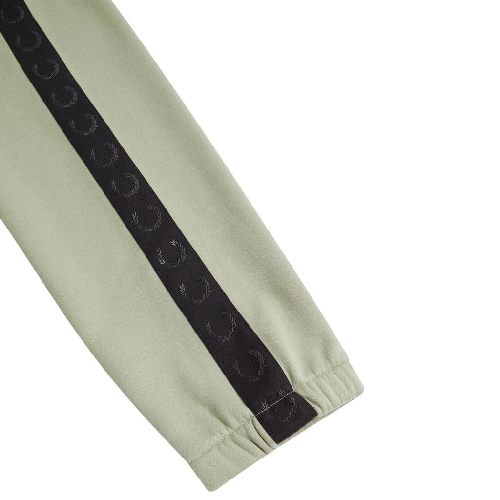 FRED PERRY T5513 M37 SEAGRASS (Green) EMBOSSED LAUREL WREATH TAPED SWEATPANTS M